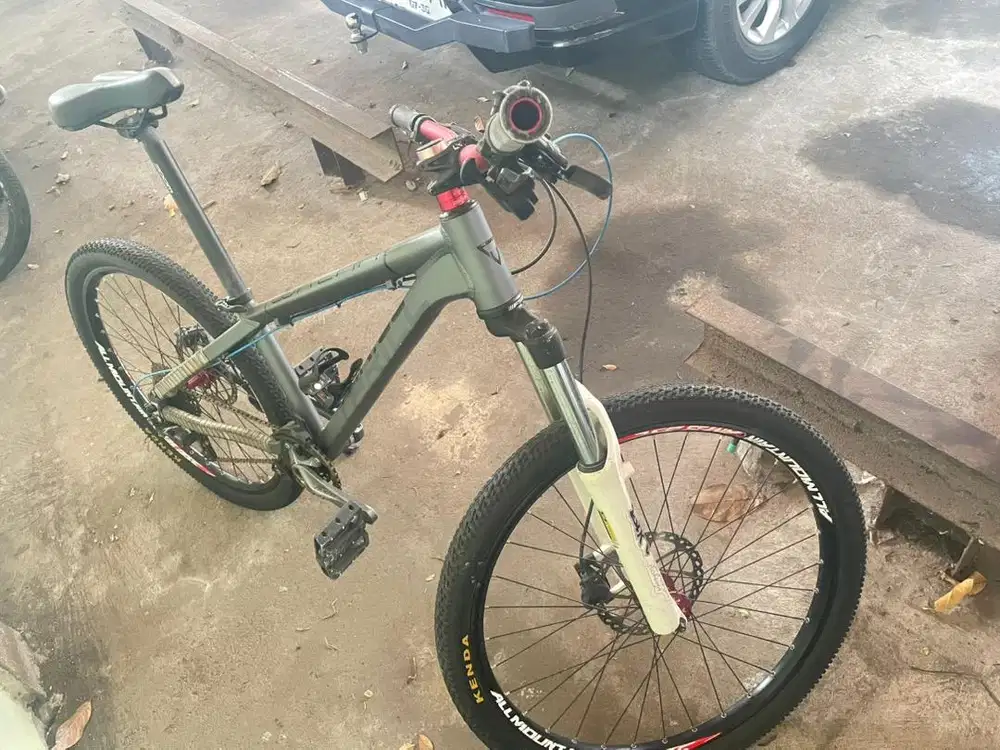 SEPEDA MTB MERK THRILL