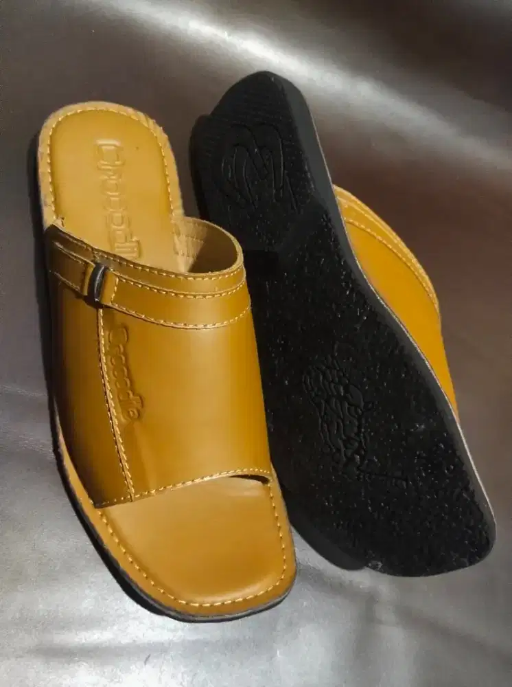 SANDAL SELOP FUL KULIT SUPER, Anti Slip,Elegan, Eksklusif, Nyaman