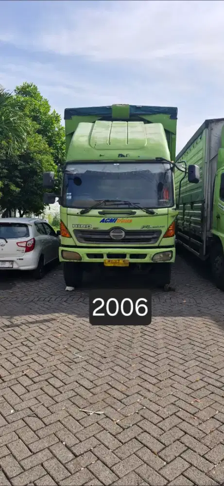 Jual Hino Lohan Tronton Wingbox 2006