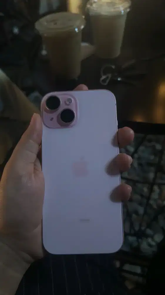 iPhone 15 pink 128gb garansi on