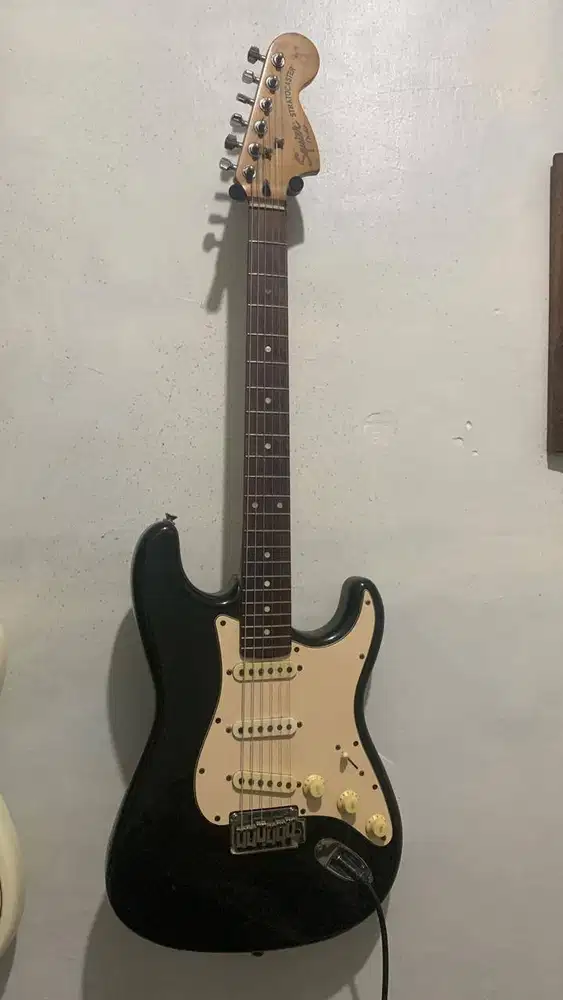 Dijual Squier Stratocaster Classic Vibe 70s by Fender