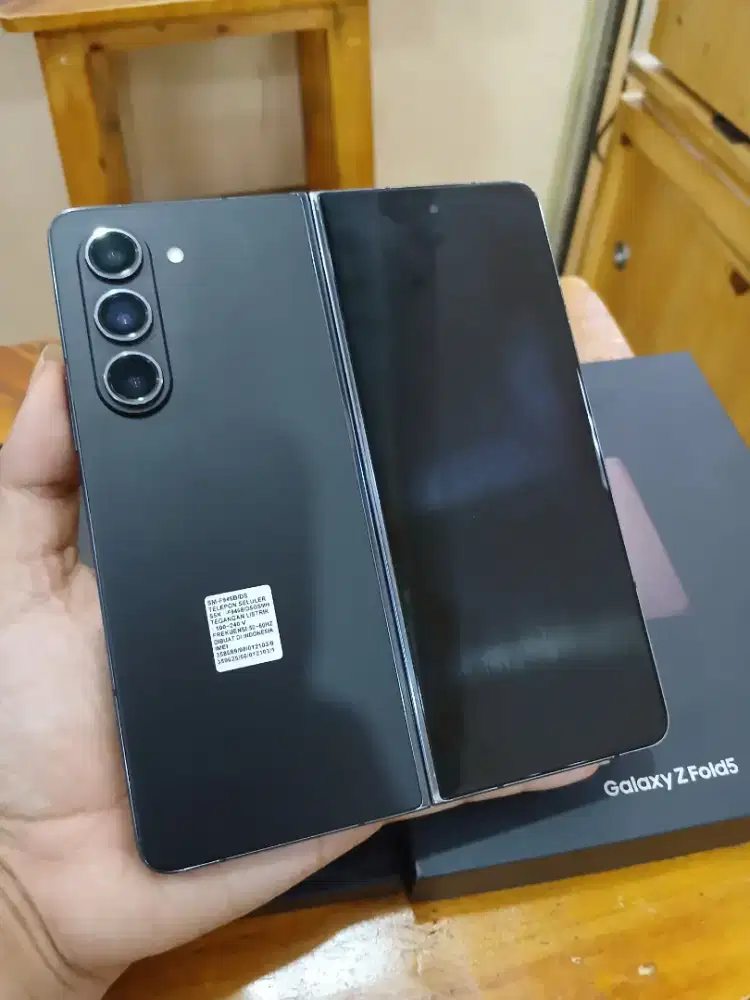 Samsung Z Fold 5 12/512Gb SEIN