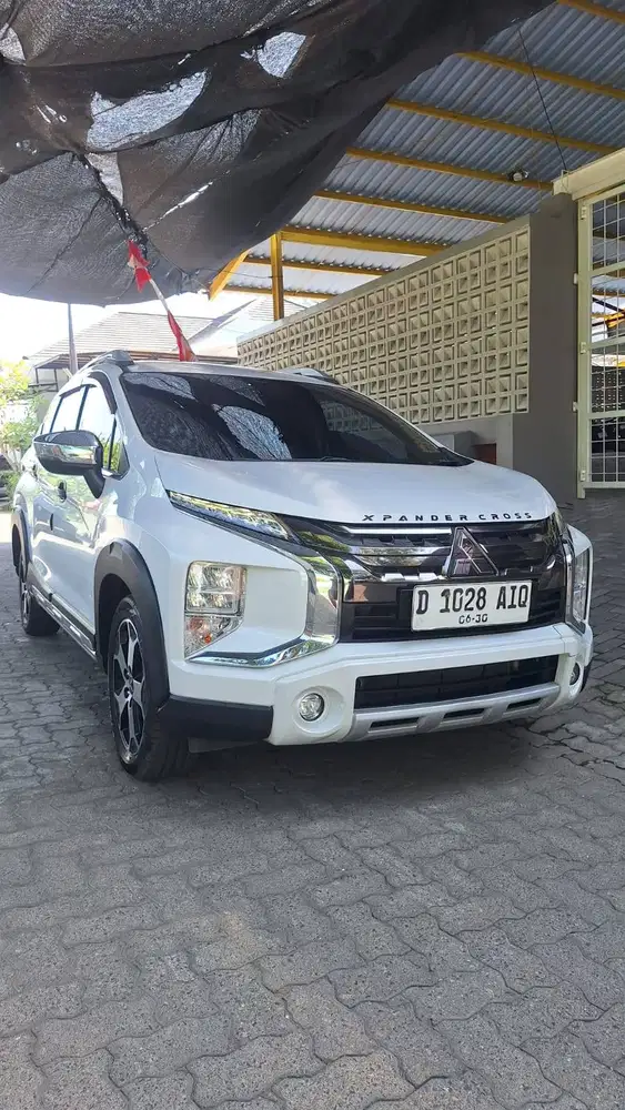 Xpander Crozz A/T, premium package (type rertinggi)