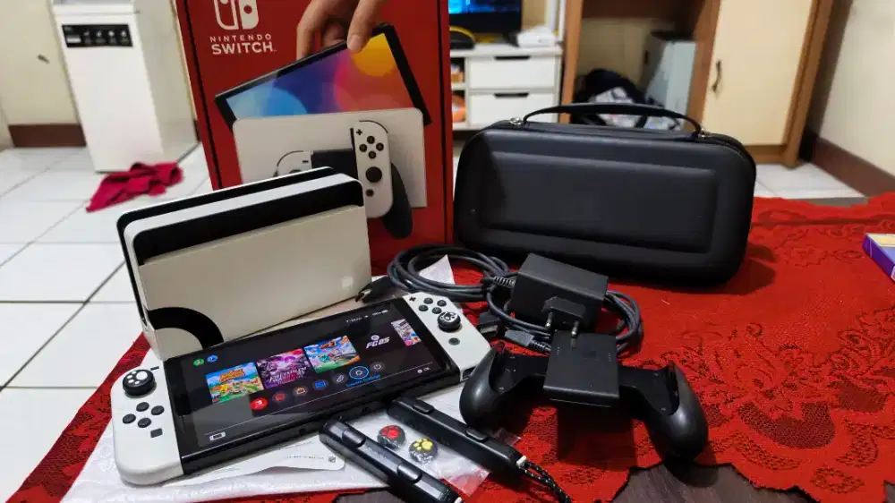 Nintendo Switch 64 GB + 256 GB