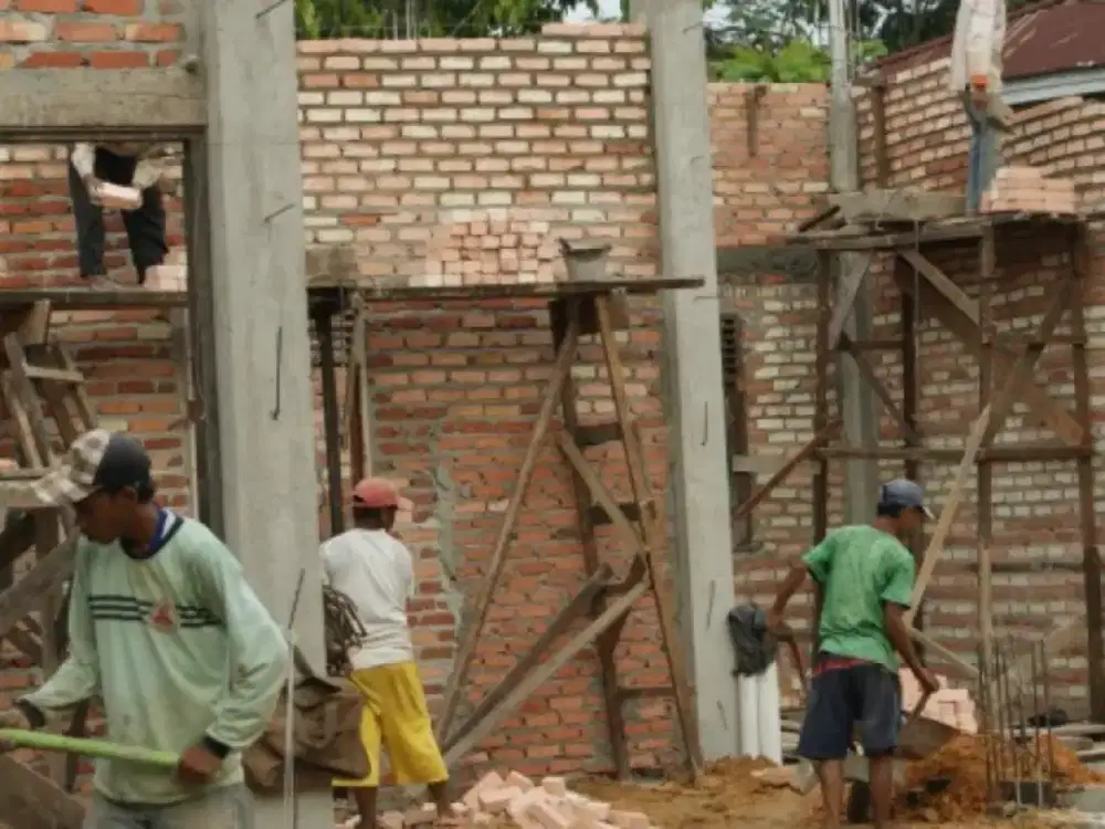TUKANG BANGUNAN BERPENGALAMAN