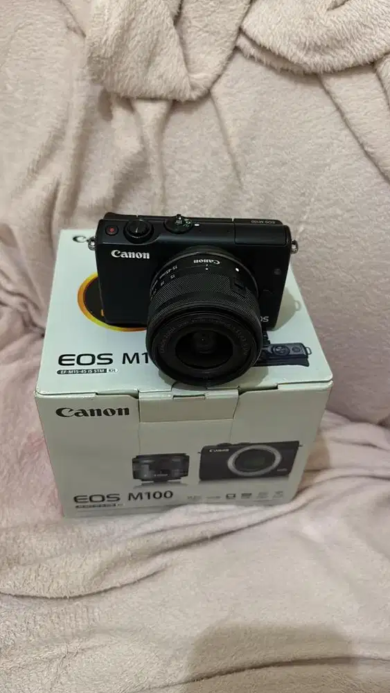 Di jual kamera Canon M100