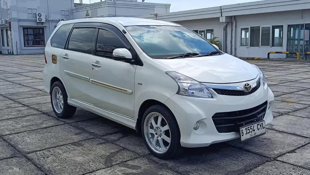 Toyota veloz 1.3 matic promo menarik tdp 10% 2013