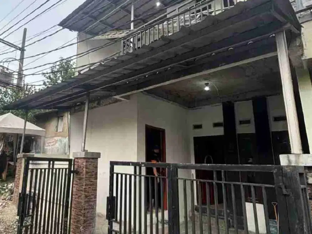 dijual rumah siap huni 2 lantai di Curug pondok kelapa Jakarta Timur