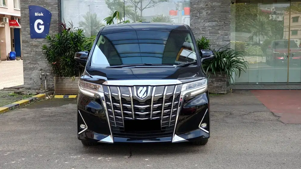 Toyota Alphard 2.5 G Pilot Seat 2018/2019 Low KM Record Like New