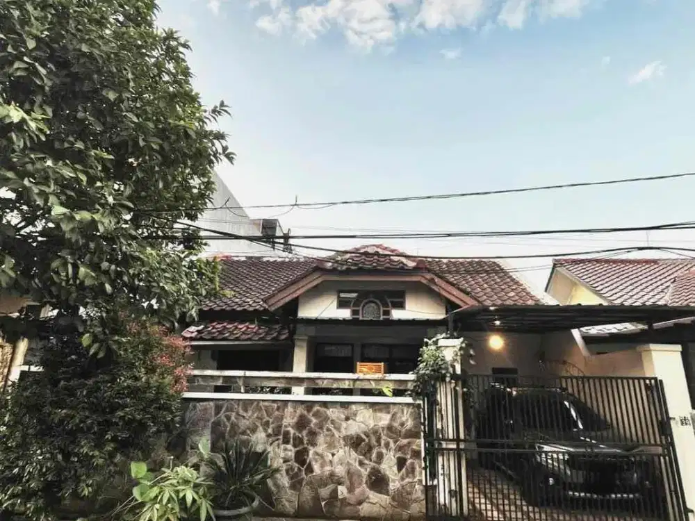 Rumah di Komplek Vila Melati Mas Serpong, Tangerang