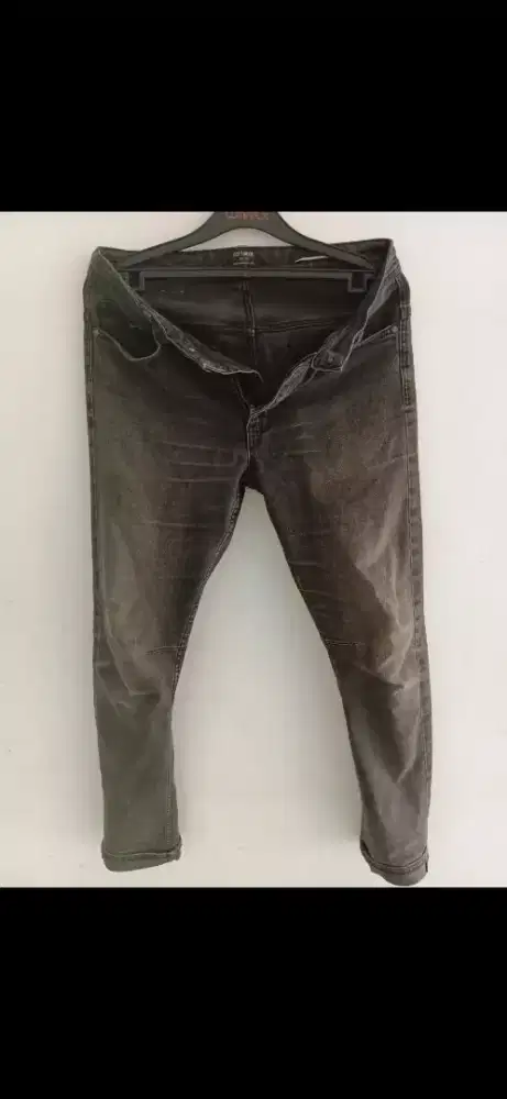 Jeans cotton on size 31 tappered leg slim fit stretch original