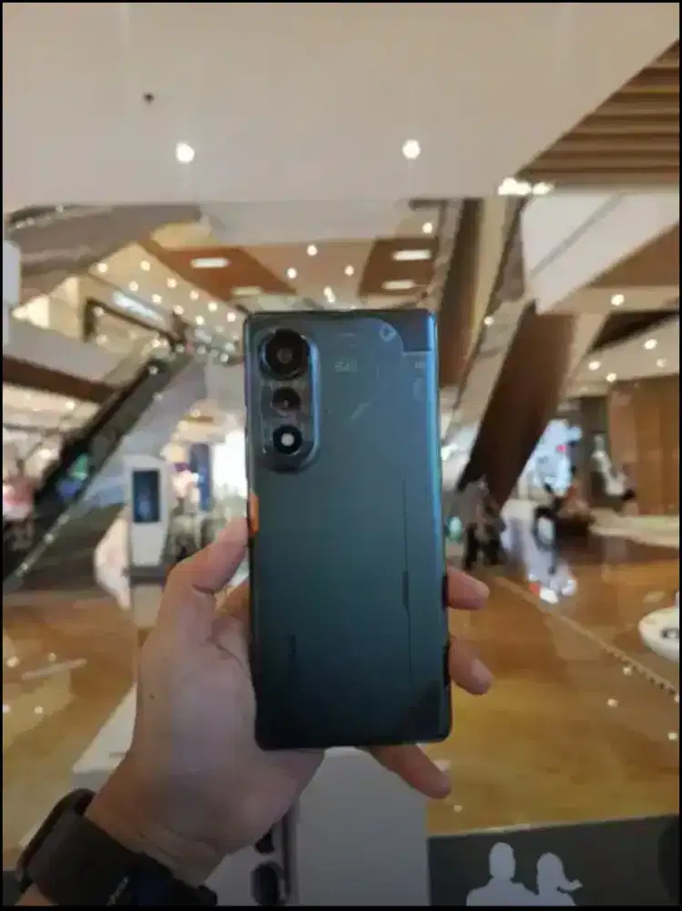 Terno Pova Curve 5G 256/8 Gb