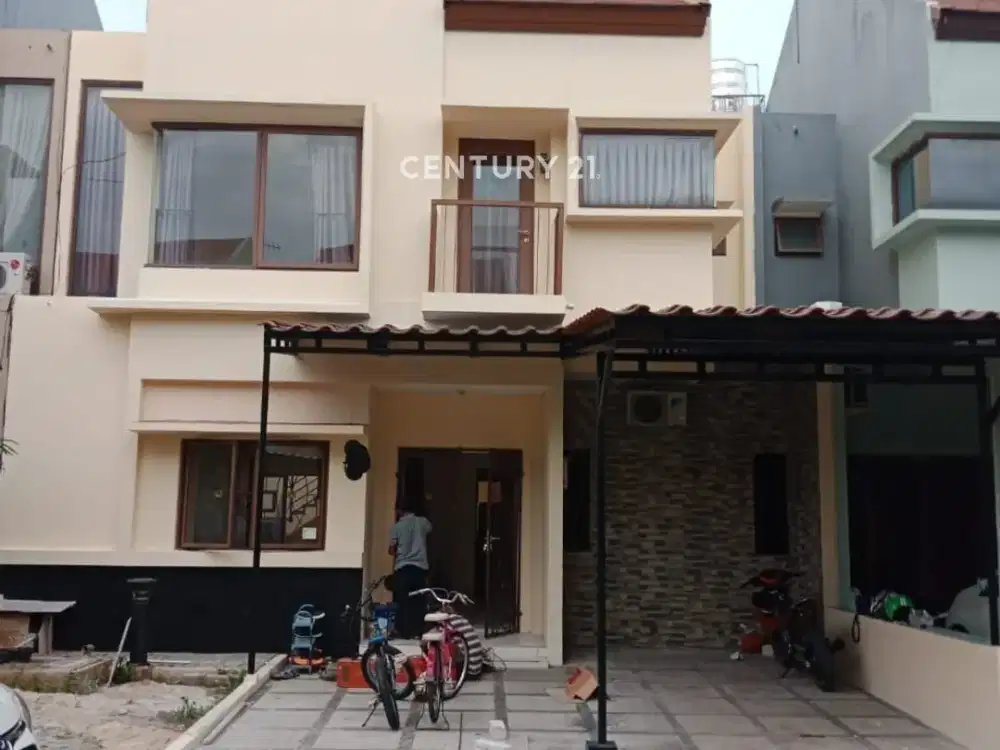 Rumah Sudah Direnovasi Siap Huni Di JGC Jakarta Timur