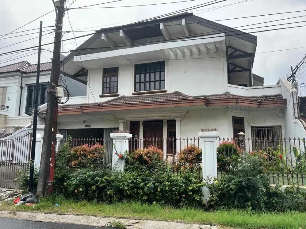 Rumah di JI. Karmel  kemanggisan Kebon Jeruk, Jakarta Barat