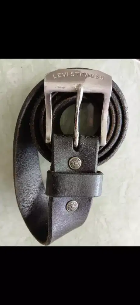 Ikat pinggang levis strauss black leather belt gesper original