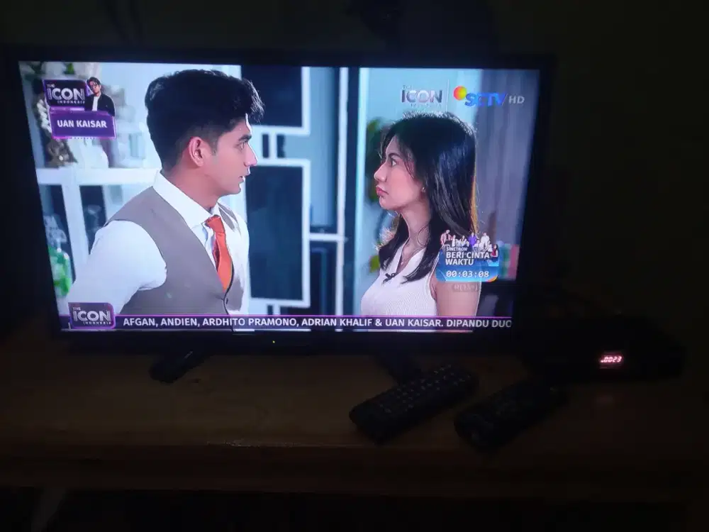 Led TV Sharp 24 inch + STB + Antena