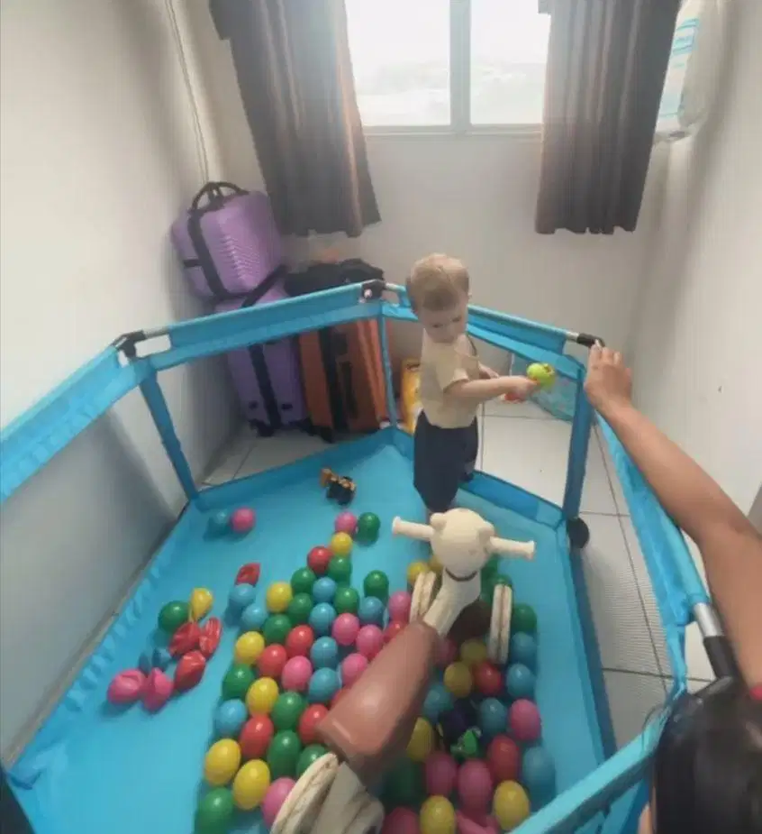 Mainan anak bekas seperti baru