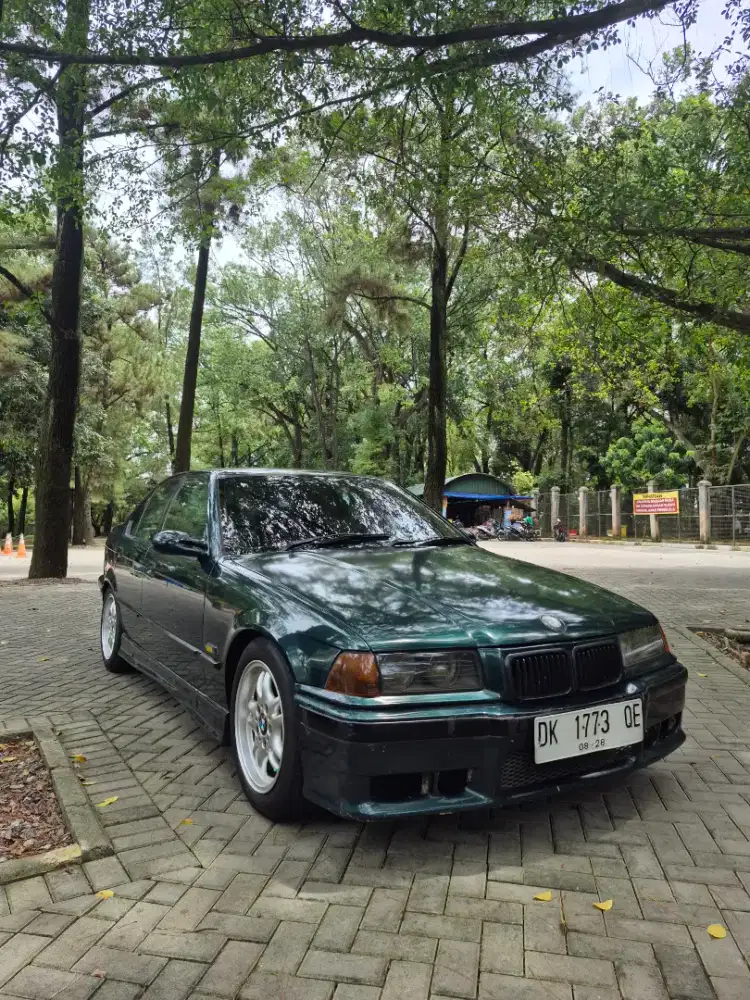 BMW E36 323i ASC AT