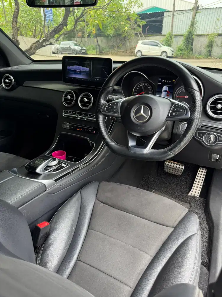 GLC200 AMG 
White on black
2018