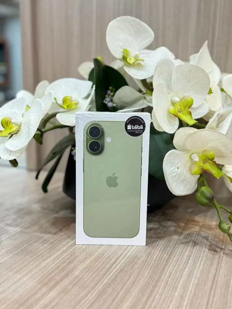 Iphone 17 256gb sage brand new