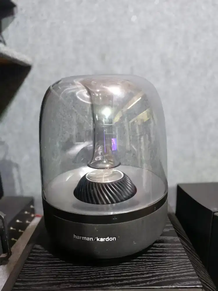 Harman kardon aura 2