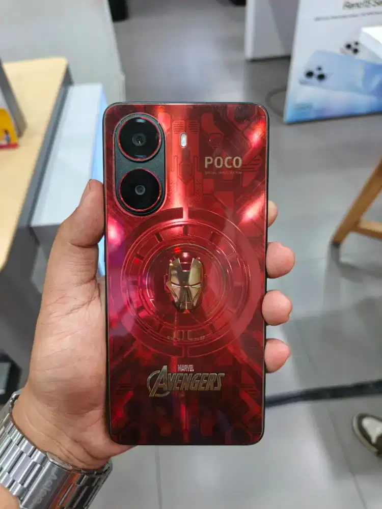 Poco X7 Pro 12/512 edisi iron man