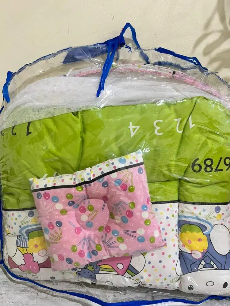 Kasur atau Tempat tidur bayi kelambu