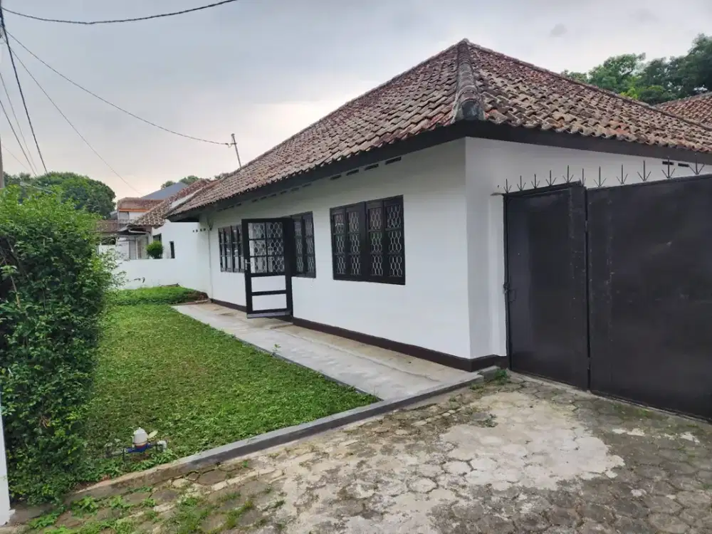 Rumah Klasik di Sayap Pajajaran Area Pandu