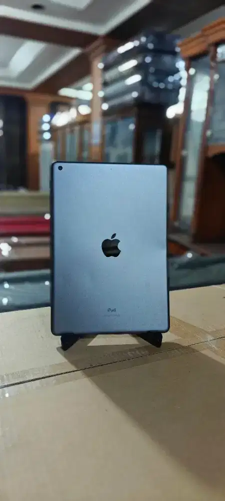 tablet apple ipad 7th gen 32GB wifi only, fingerprint on