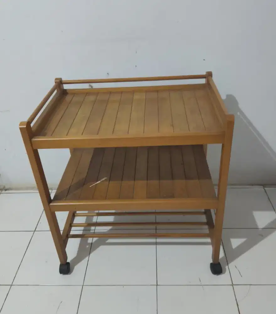 Rak Troli Kayu Beroda Serbaguna - Kokoh & Praktis

 