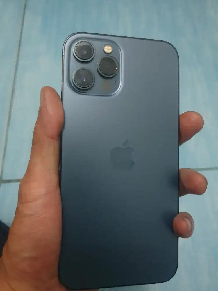 iPhone 12 Promax 512 GB Lock Icloud