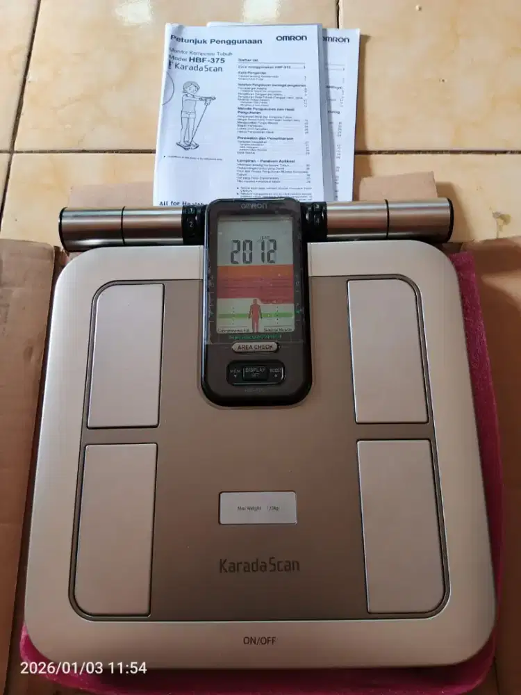 Alat cek kesehatan tubuh .