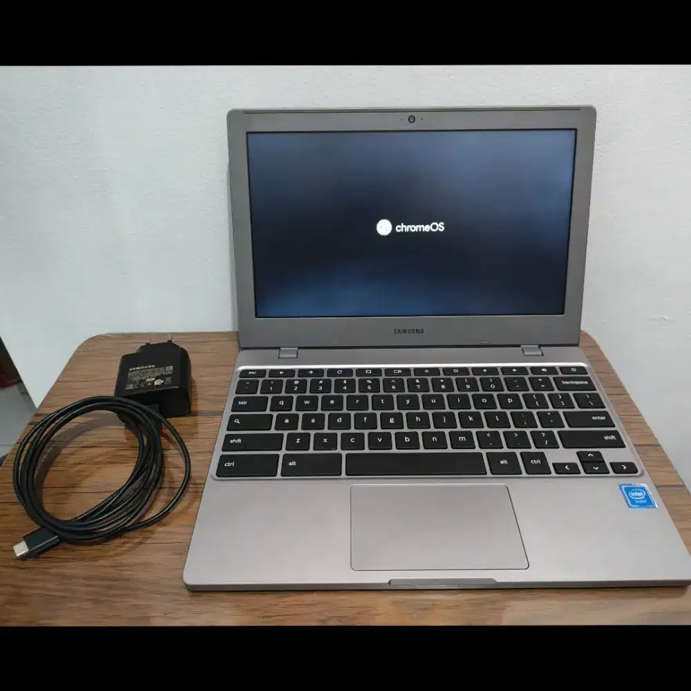 Samsung Chromebook Mulus Jarang Digunakan Pemakaian Pribadi