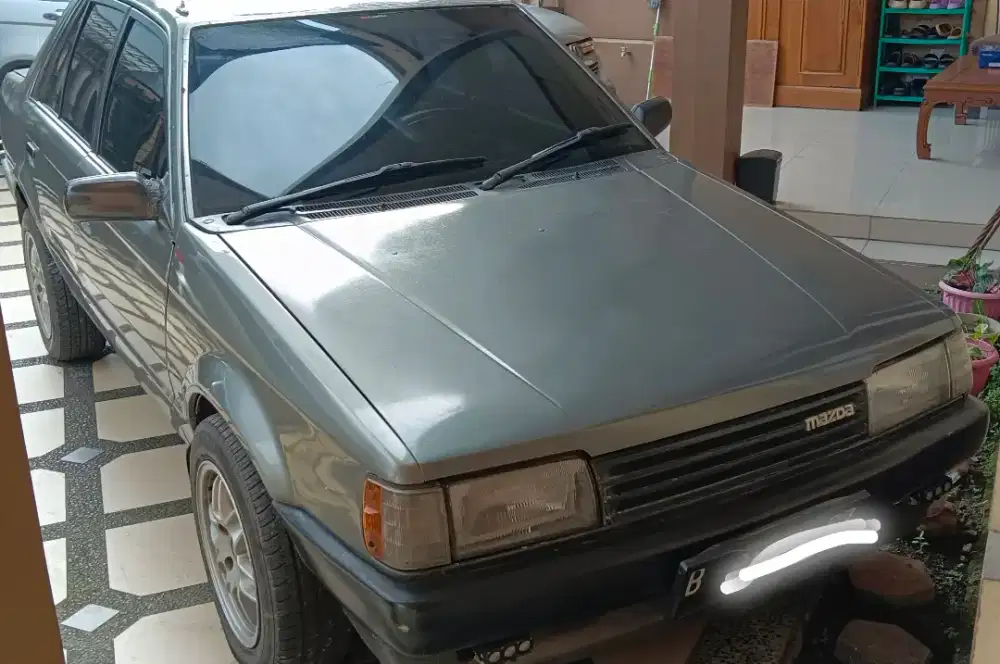 Mazda 323 elite siap pakai terawat