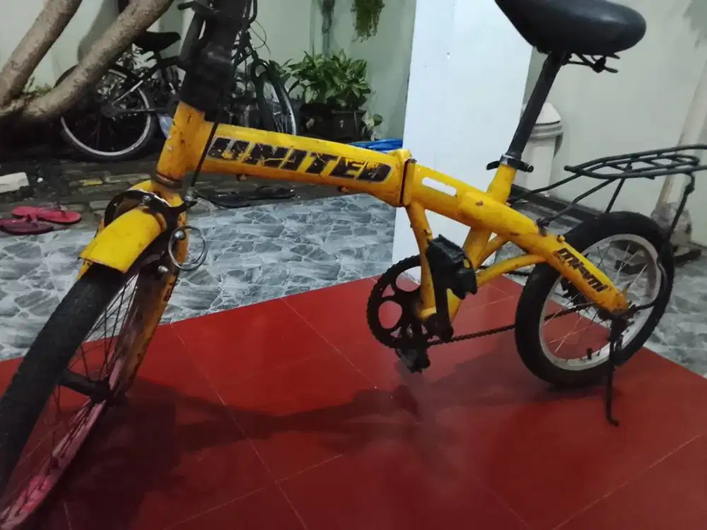 Sepeda lipat jual apa adanya
