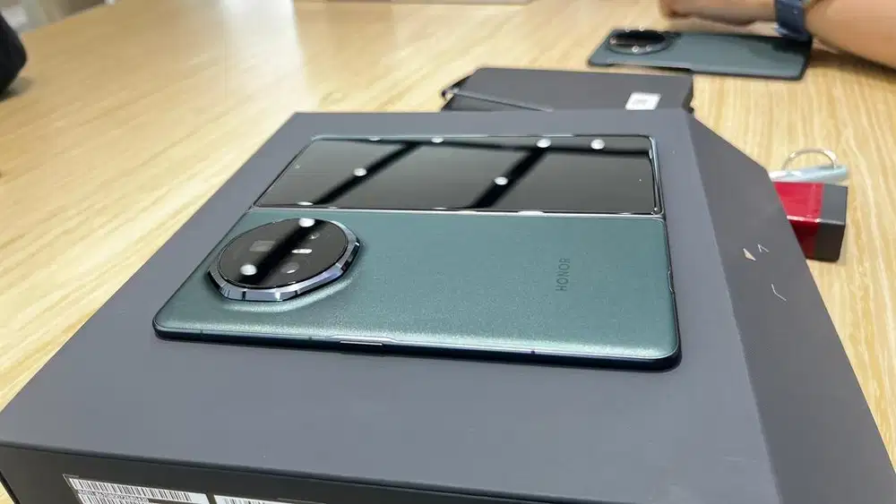 Honor magic V3 ram 12+12/512GB