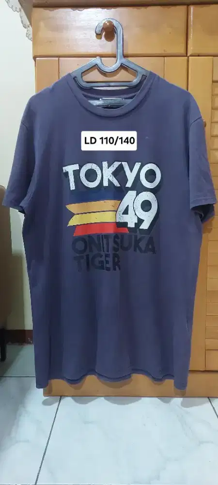 Kaos pria Onitsuka Tiger, LD 110 panjang 140