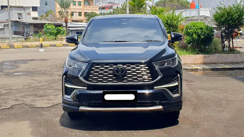 Km antik 8 rb toyota kijang innova zenix q hybrid tss 2025 hitam