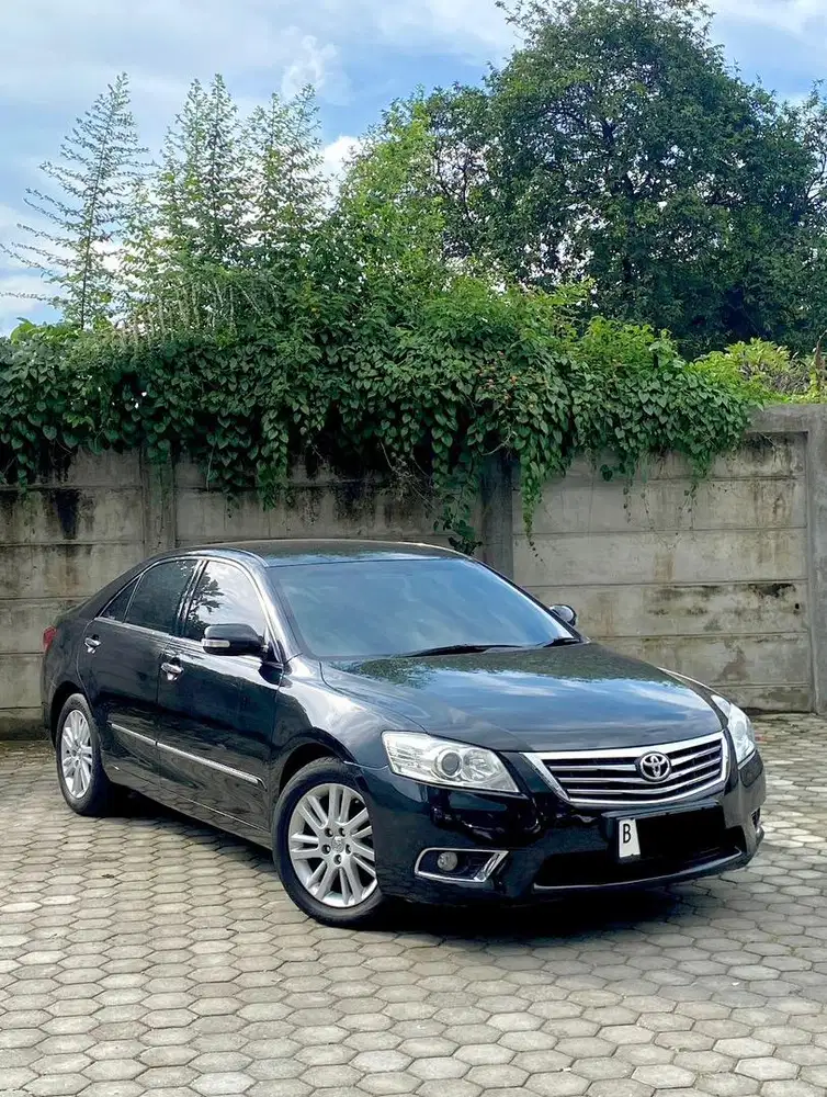 Toyota Camry V 2.4 AT NIK 2010