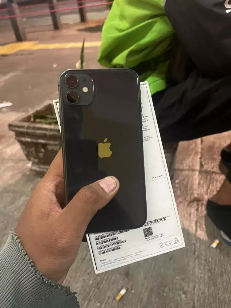 iphone 11 ( 64GB ) ibox