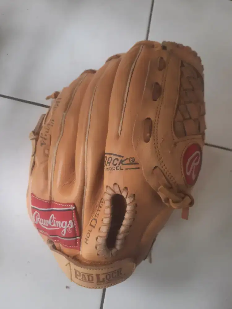 Glove baseball atau softball Mitt
