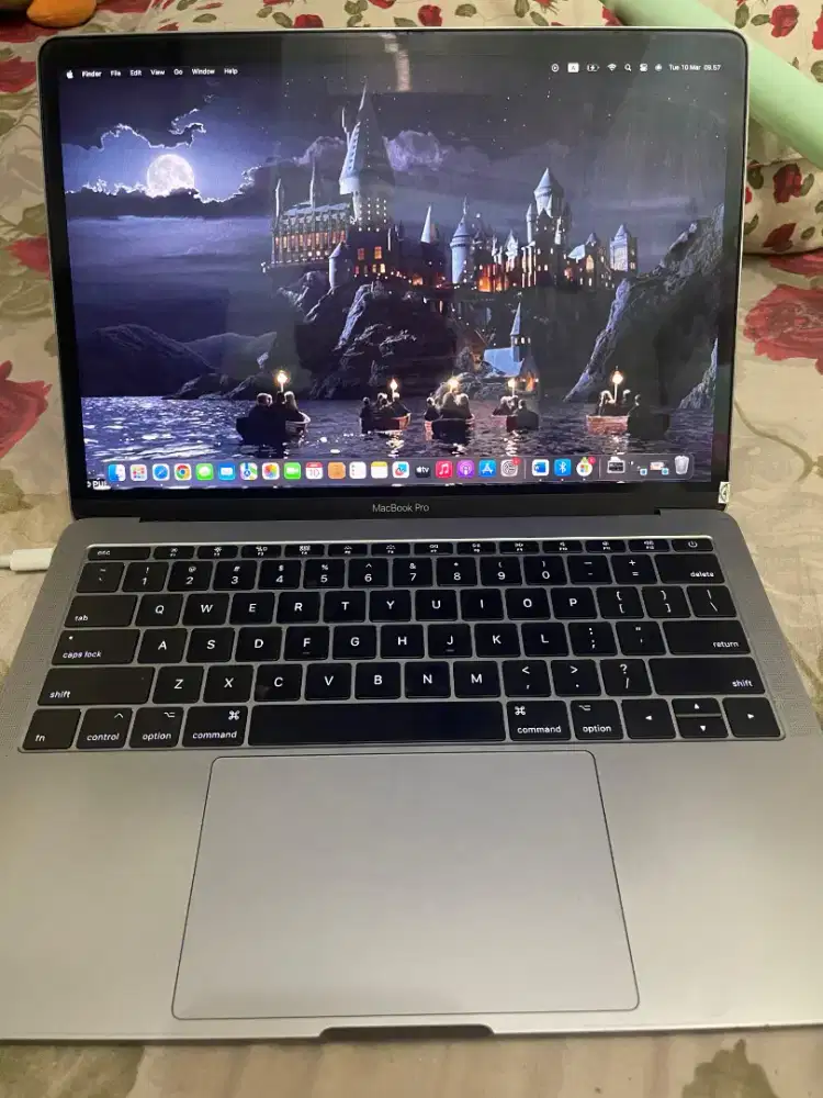 Macbook Pro 2017 Core i7 16/256 GB 13 inch