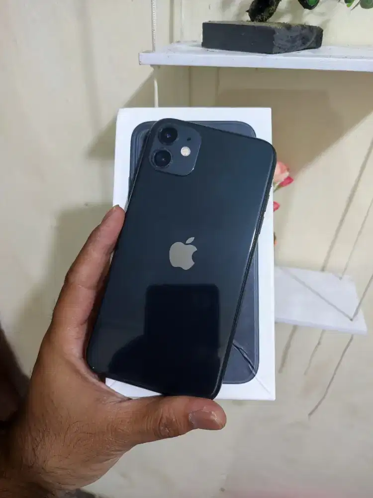 IPHONE 11 64GB JUAL CEPAT