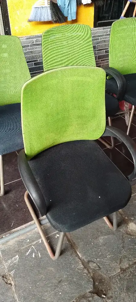 Kursi visitor kantor brand Frontline