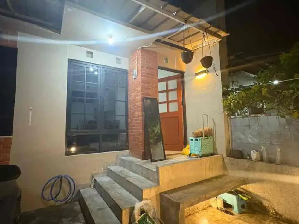 For Sale 
rumah
Sariwangi

LT/LB: 74/50
Air : Semisibel
Listrik: 5500VA
2 Kamar - 
(1 Kamar tidur dan 1 walk in closet)
Full furnished lemari dan kitchen set

Harga 700 Nego