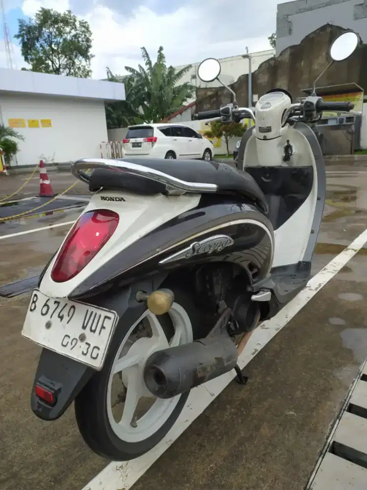 Scoopy karbu 2011