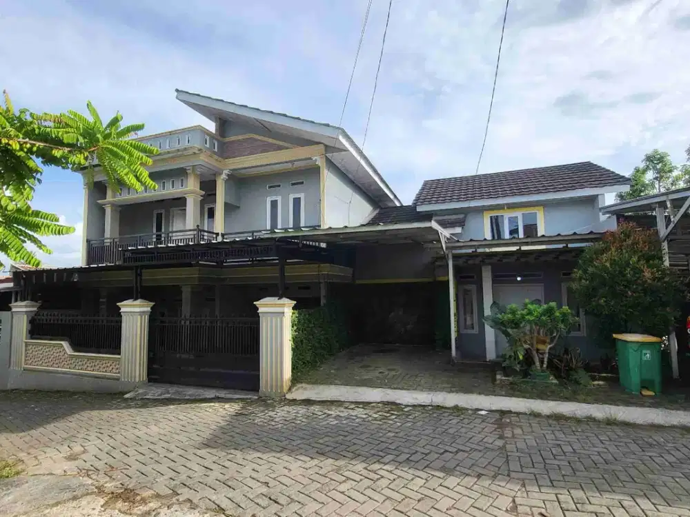 Dijual Rumah Mewah Dalam Komplek 5 KT , 3 KM Posisi Strategis LT 464 -Rp.1,5 M