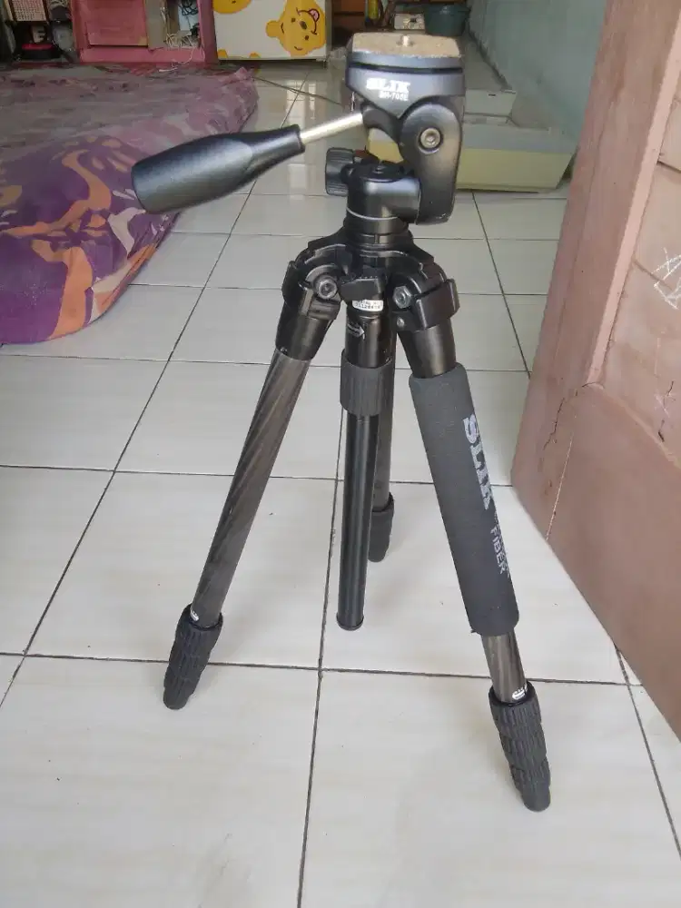 Tripod SLIk carbon fiber
