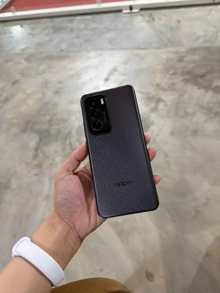 Oppo reno 12 256Gb black