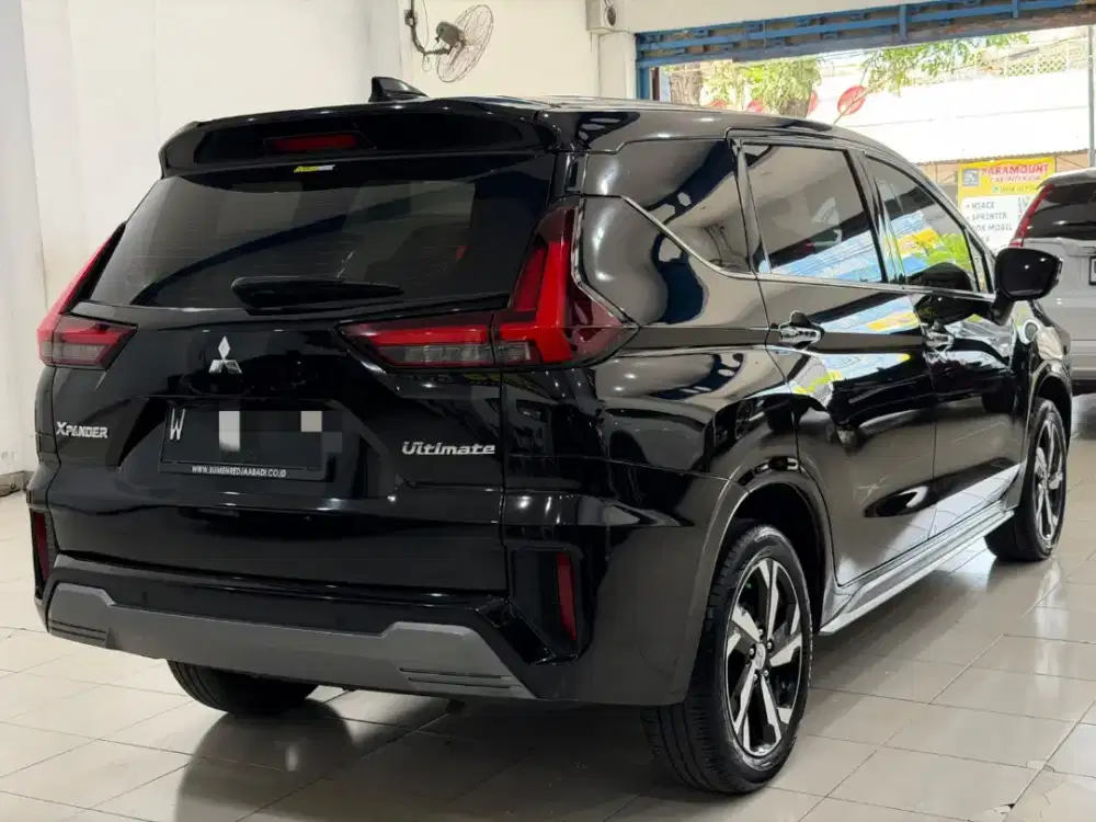 Mitsubishi Xpander Ultimate 2022 Matic Hitam Mulus